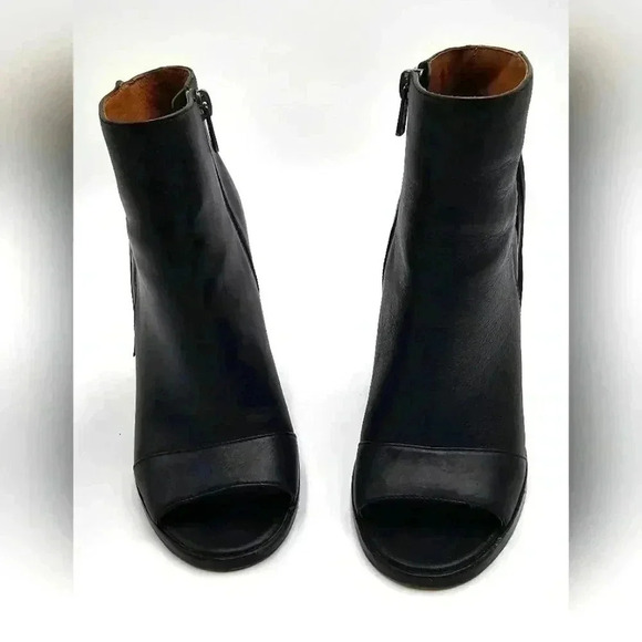 Coach Lolita Black Leather Bootie with Fringe Womens Size 6 - Picture 2 of 12